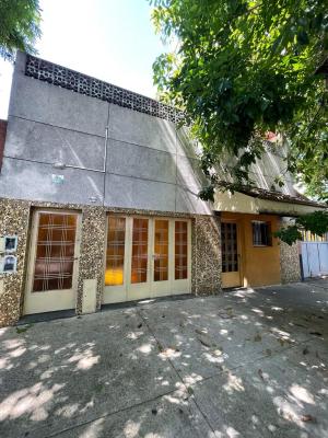 Casa Multifamiliar 6 Amb. C/local, Patios, Terraza, Cochera - Imagen# 2